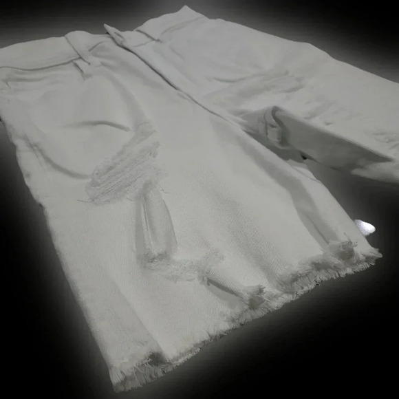 Hollister Ultra High-Rise Denim Shorts - Size 26 white - Picture 4 of 15